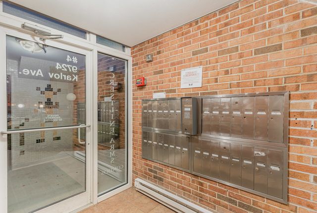 9724 S Karlov Avenue 103, Oak Lawn, IL 60453
