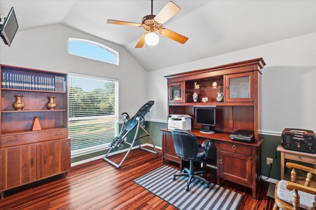 144 Saddle Brook Drive, Hudson Oaks, TX 76087