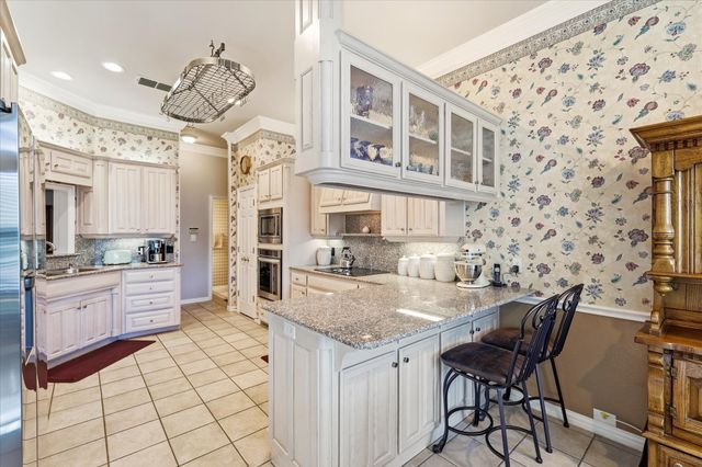 144 Saddle Brook Drive, Hudson Oaks, TX 76087