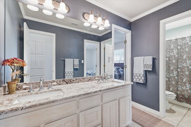 144 Saddle Brook Drive, Hudson Oaks, TX 76087