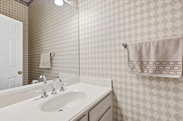 144 Saddle Brook Drive, Hudson Oaks, TX 76087