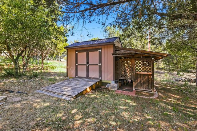 144 Saddle Brook Drive, Hudson Oaks, TX 76087