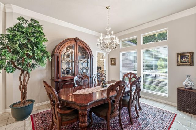 144 Saddle Brook Drive, Hudson Oaks, TX 76087