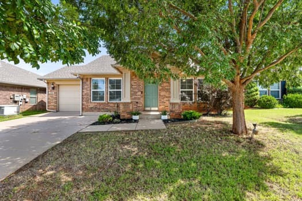 2709 NW 184th Street, Edmond, OK 73012