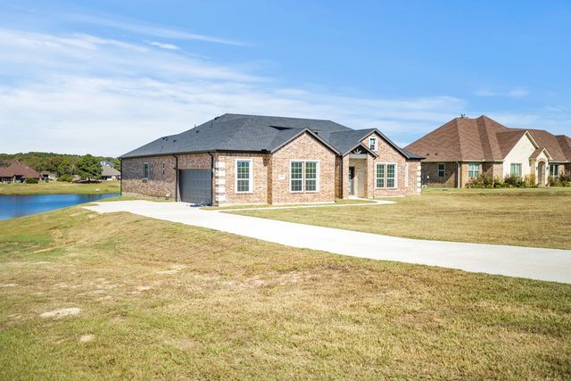23690 Champion Drive, Lindale, TX 75771