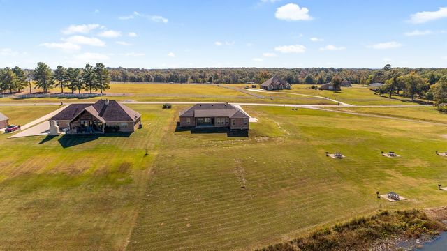 23690 Champion Drive, Lindale, TX 75771