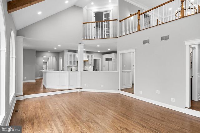 17 HARBOURTON RIDGE DR, Pennington, NJ 08534
