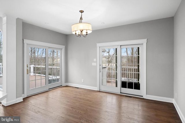 17 HARBOURTON RIDGE DR, Pennington, NJ 08534