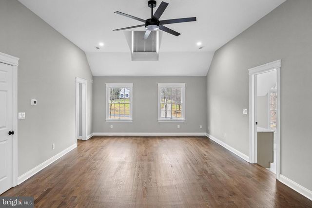17 HARBOURTON RIDGE DR, Pennington, NJ 08534