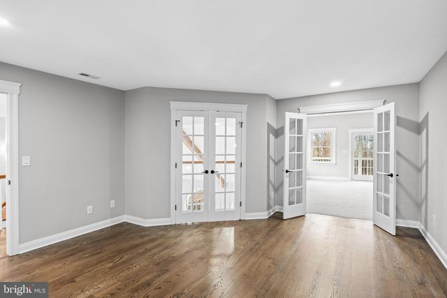 17 HARBOURTON RIDGE DR, Pennington, NJ 08534