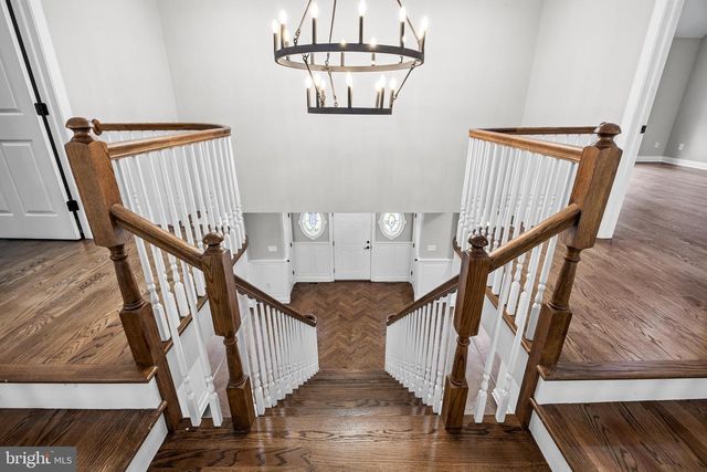 17 HARBOURTON RIDGE DR, Pennington, NJ 08534