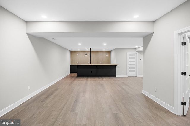 17 HARBOURTON RIDGE DR, Pennington, NJ 08534