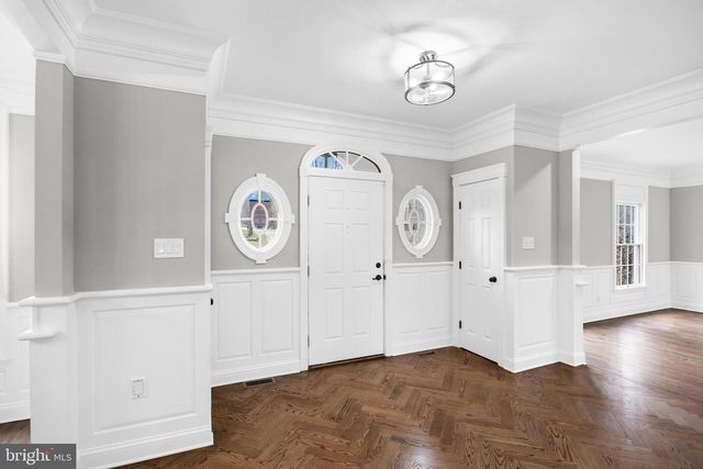 17 HARBOURTON RIDGE DR, Pennington, NJ 08534