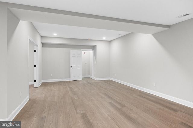 17 HARBOURTON RIDGE DR, Pennington, NJ 08534
