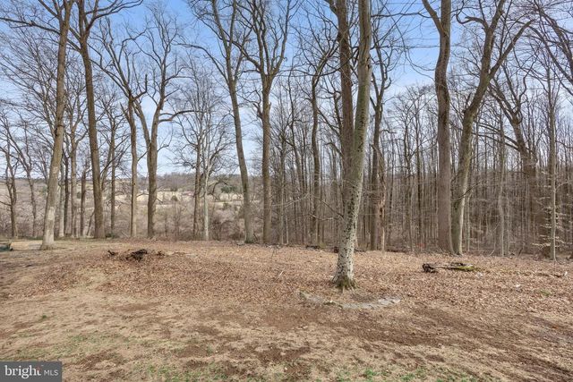 17 HARBOURTON RIDGE DR, Pennington, NJ 08534
