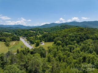 1409 US 441 Highway, Whittier, NC 28789