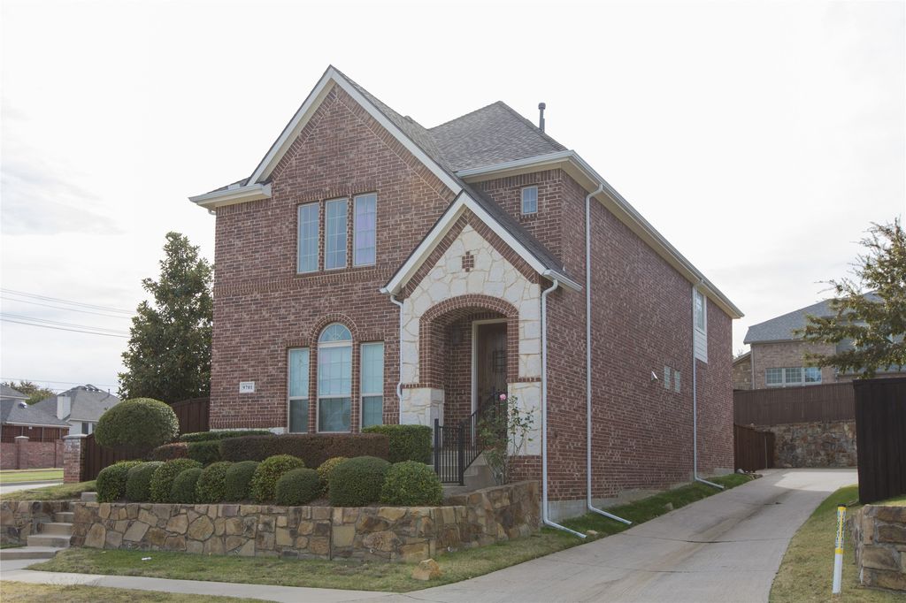 9701 Lightcatcher Drive, Plano, TX 75025