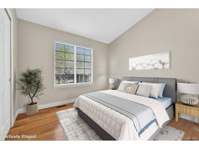 952 S Quintero Ct, Aurora, CO 80017