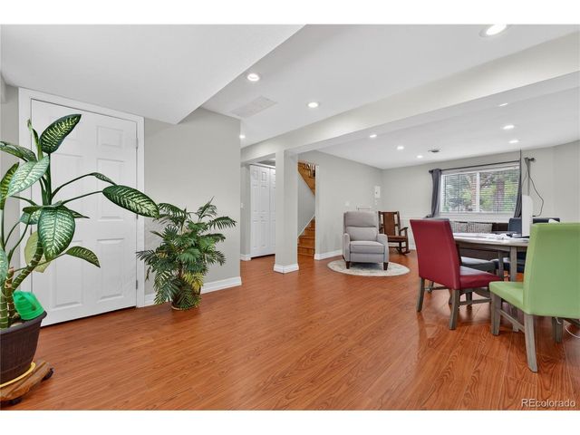 952 S Quintero Ct, Aurora, CO 80017