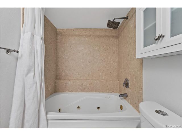 952 S Quintero Ct, Aurora, CO 80017