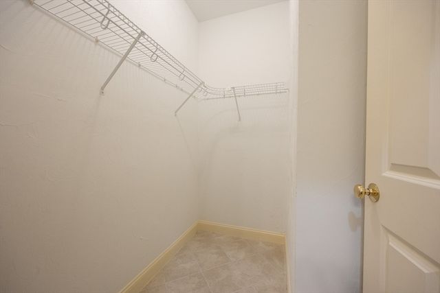 4 Lowell Dr 4, Hopkinton, MA 01748