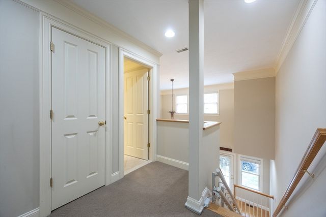 4 Lowell Dr 4, Hopkinton, MA 01748