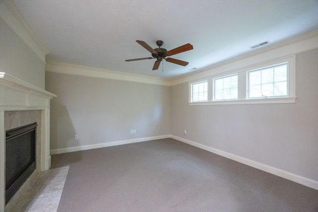 4 Lowell Dr 4, Hopkinton, MA 01748