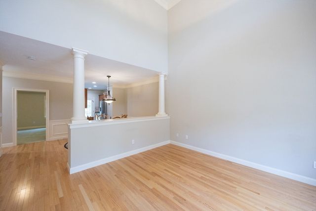 4 Lowell Dr 4, Hopkinton, MA 01748