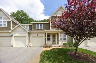 4 Lowell Dr 4, Hopkinton, MA 01748