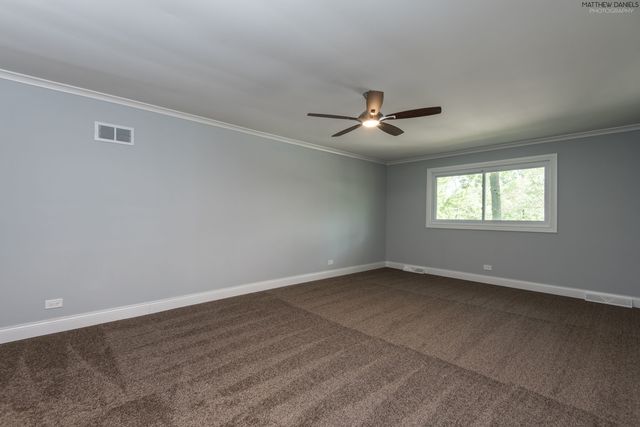 17152 Kenwood Avenue, South Holland, IL 60473