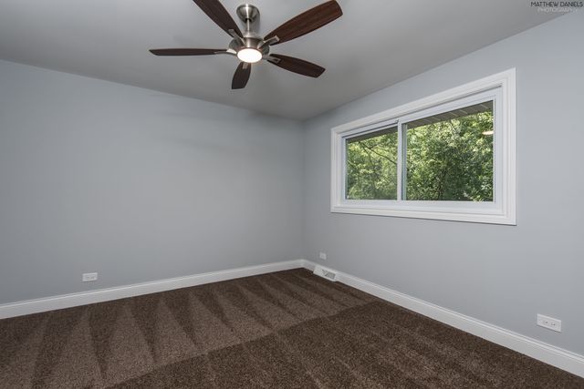 17152 Kenwood Avenue, South Holland, IL 60473