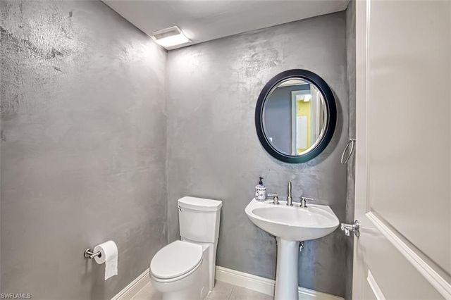 2104 W 1st ST 1004, Fort Myers, FL 33901