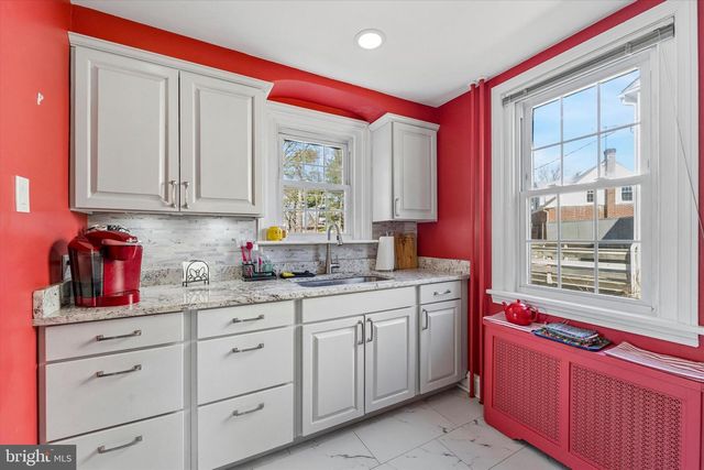 133 6TH AVE, Phoenixville, PA 19460