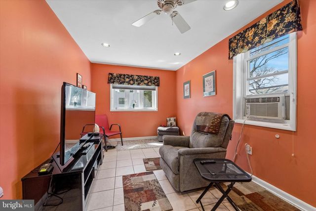 133 6TH AVE, Phoenixville, PA 19460