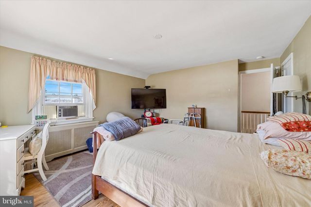 133 6TH AVE, Phoenixville, PA 19460