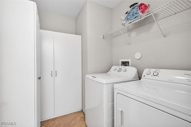 11081 Yellow Poplar DR, Fort Myers, FL 33913