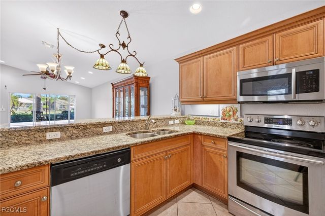 11081 Yellow Poplar DR, Fort Myers, FL 33913