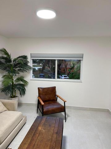 3680 N 56th Avenue 823, Hollywood, FL 33021
