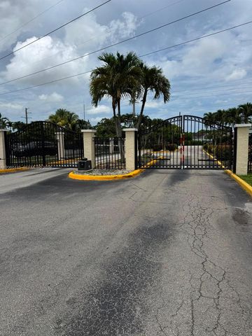 3680 N 56th Avenue 823, Hollywood, FL 33021