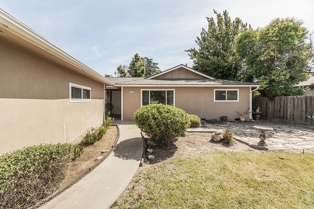 4888 E Rialto Avenue, Fresno, CA 93726