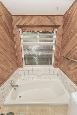 4888 E Rialto Avenue, Fresno, CA 93726