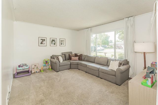 4888 E Rialto Avenue, Fresno, CA 93726