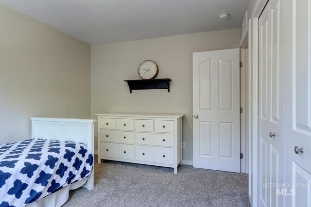 5572 W School Ridge Rd, Boise, ID 83714