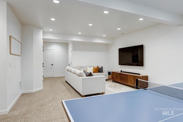 5572 W School Ridge Rd, Boise, ID 83714