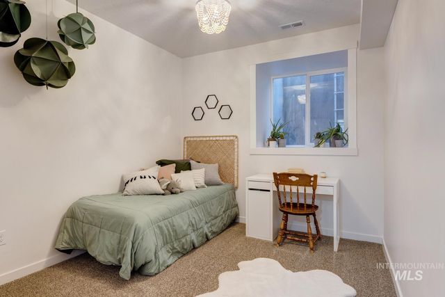 5572 W School Ridge Rd, Boise, ID 83714