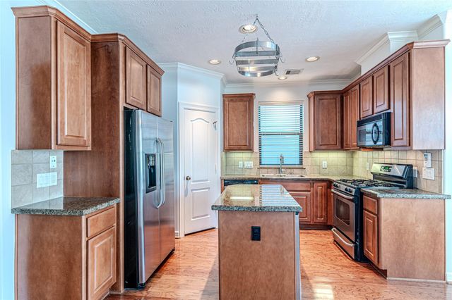 1828 Woodbend Village Court, Houston, TX 77055