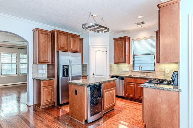 1828 Woodbend Village Court, Houston, TX 77055