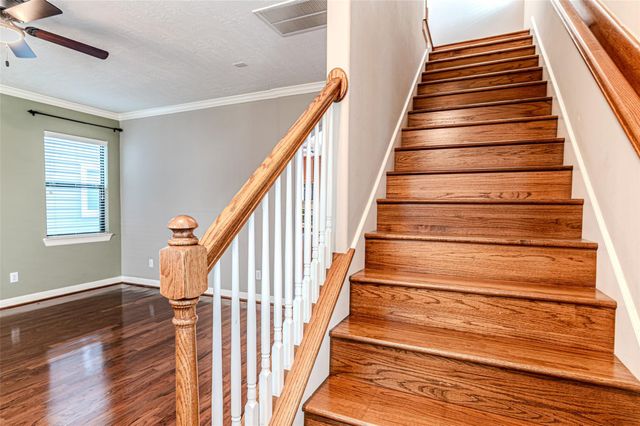 1828 Woodbend Village Court, Houston, TX 77055