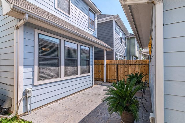 1828 Woodbend Village Court, Houston, TX 77055