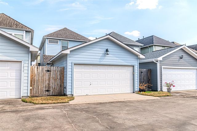 1828 Woodbend Village Court, Houston, TX 77055